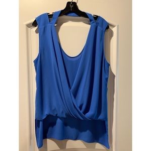 BCBG NICOLETA SLEEVELESS DRAPE TOP